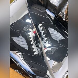 Jordan 5 Reimagined Black metallic (2025) size 8